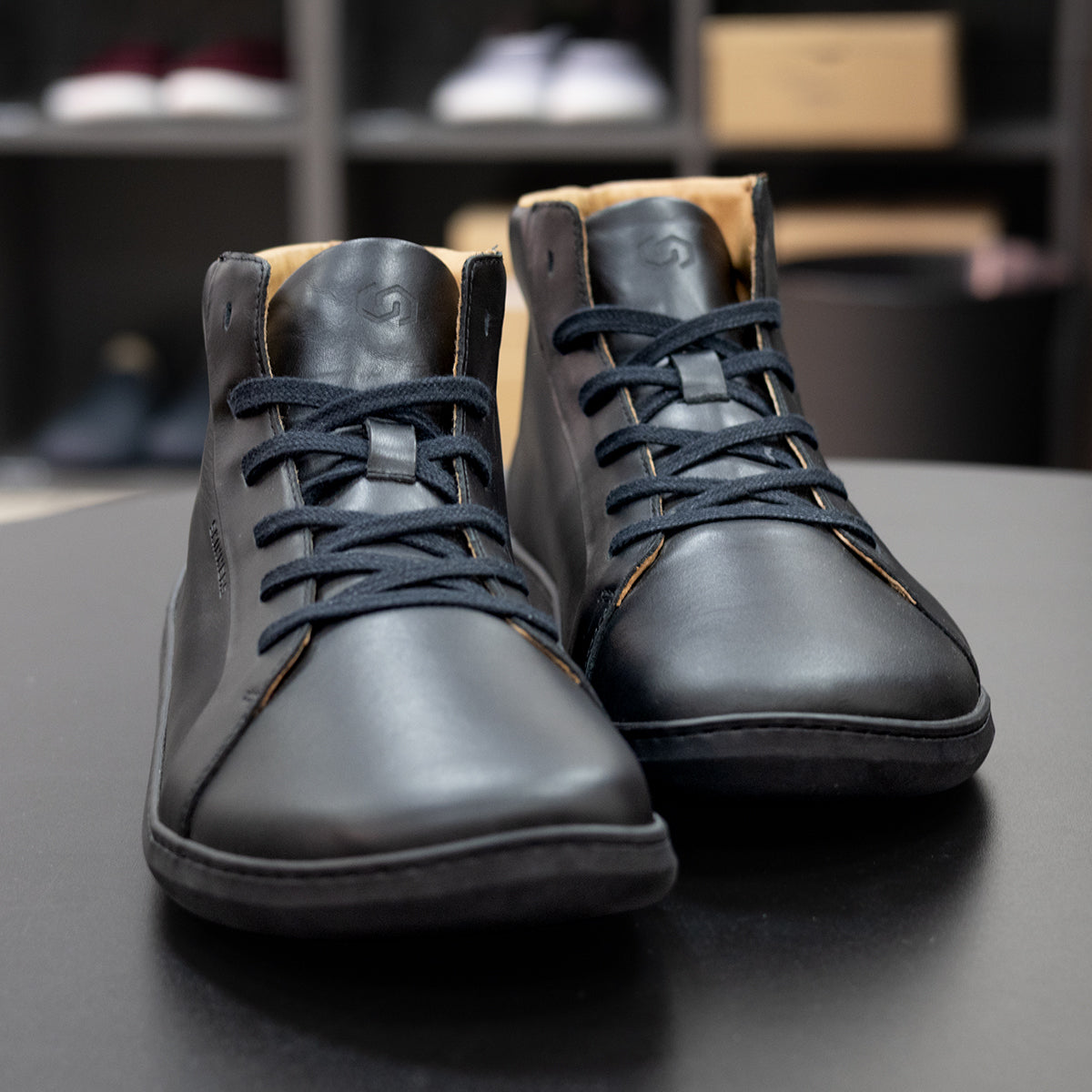 Moonwalker High Top Black (Black) – ments meg egy cipőt