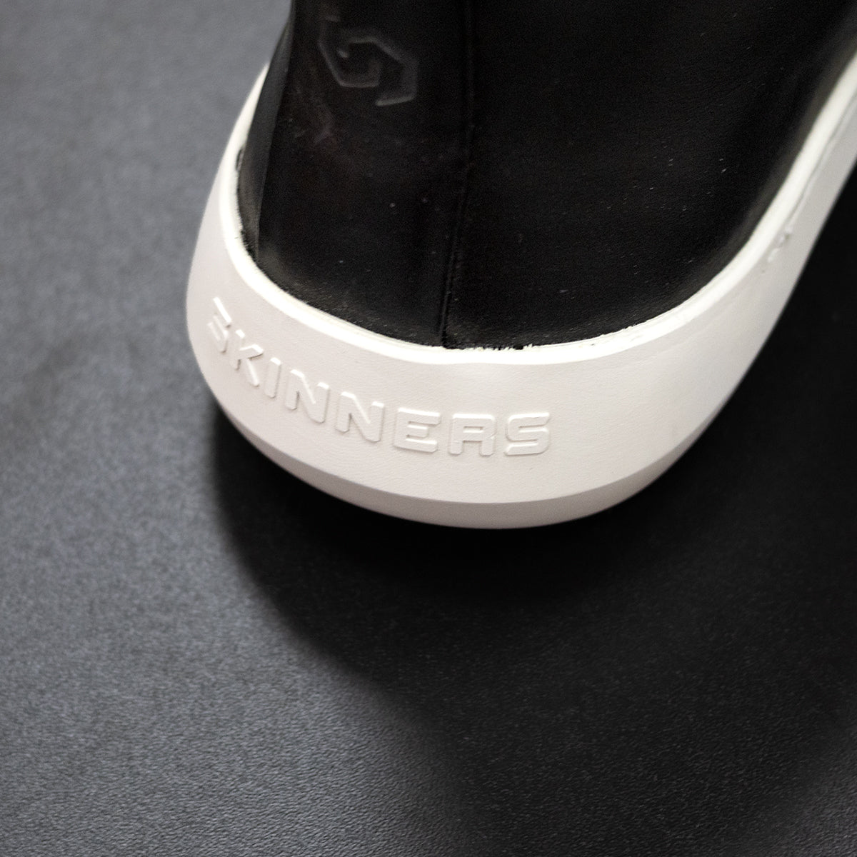 Moonwalker High Top Black – ments meg egy cipőt