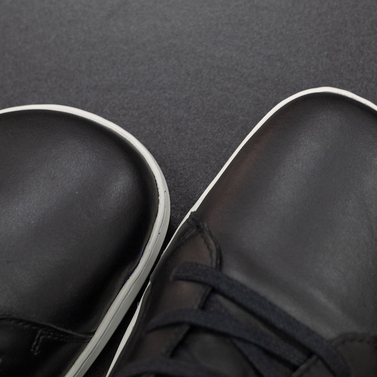 Moonwalker High Top Black – ments meg egy cipőt